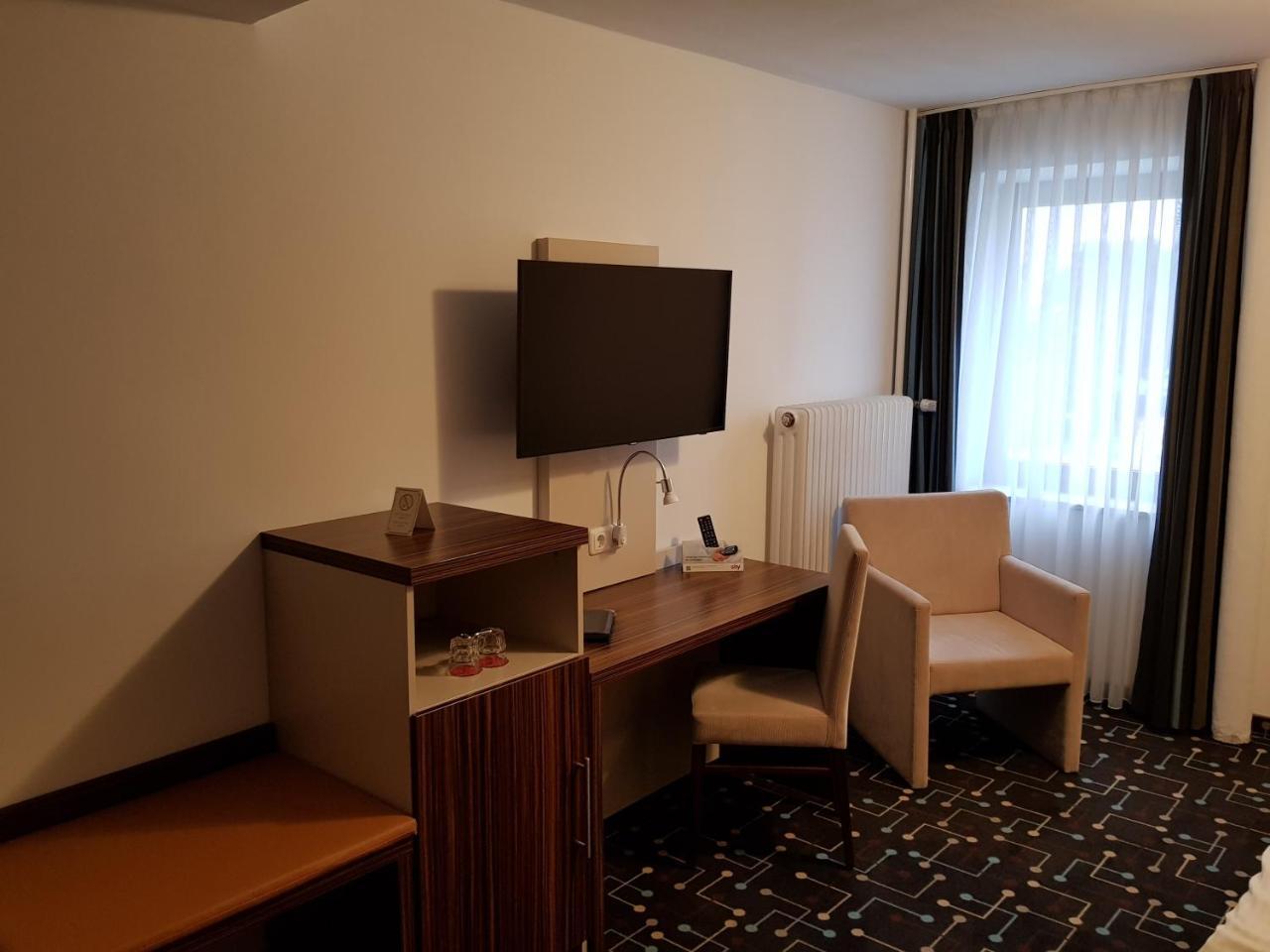 Hotel Koeniger Pliening エクステリア 写真